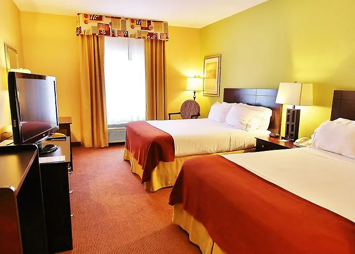 Greentree & Hotel 2*