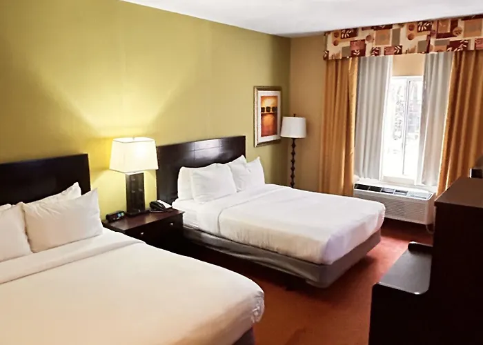 Greentree & Hotel 2*