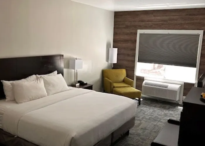 Greentree & Hotel 2*